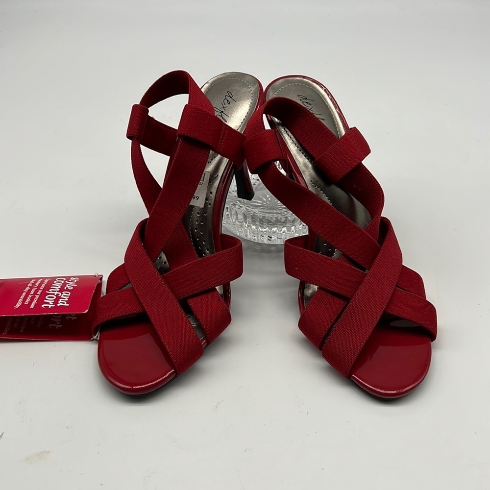 Dextet - Dexflex Red Strappy Red Heels size 7 NWT